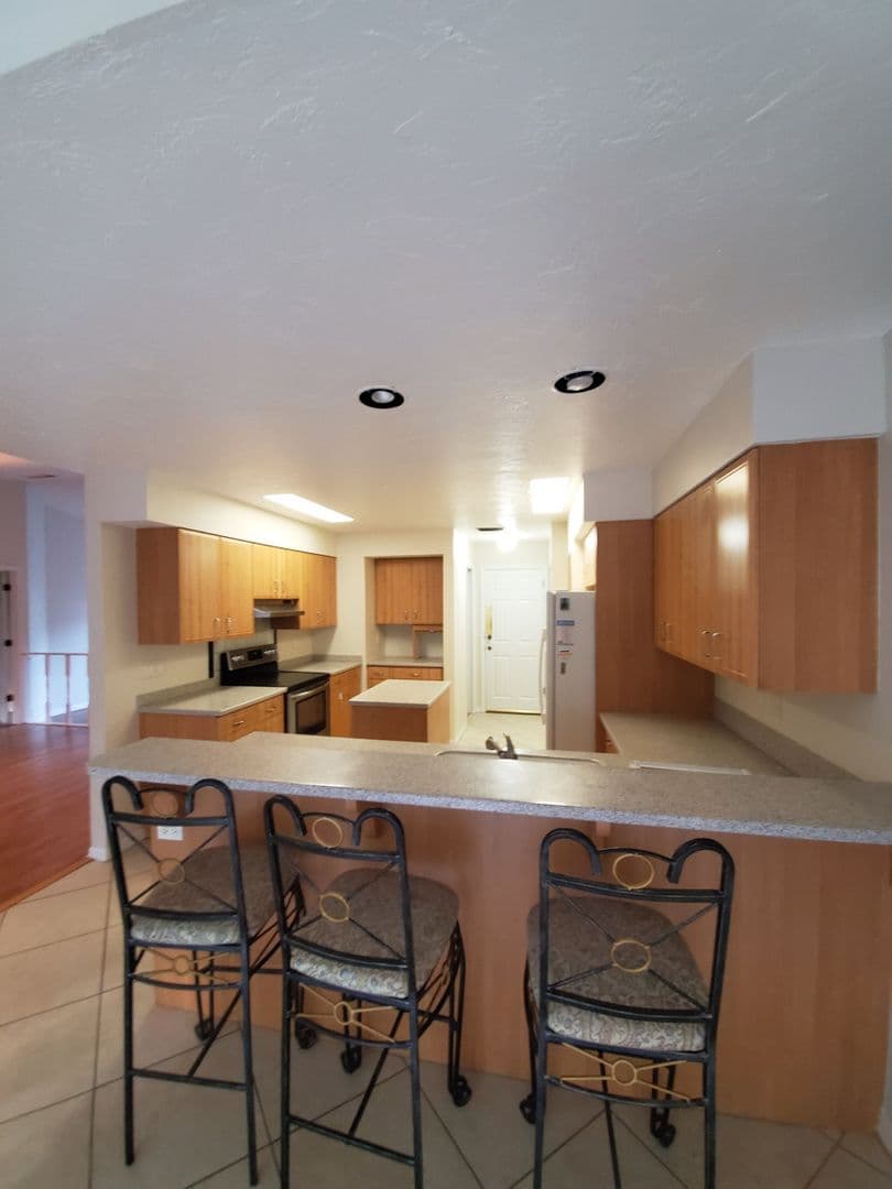 Nokomis House: 188 Shady Pine Lane