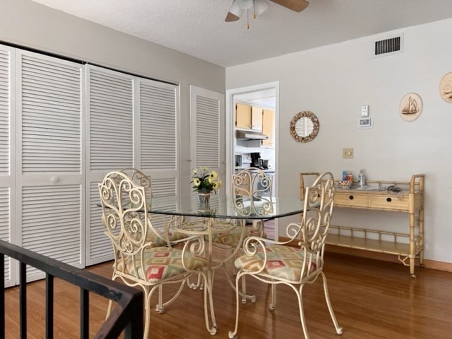 VENICE Condo: 1555 TARPON CENTER DR #B105