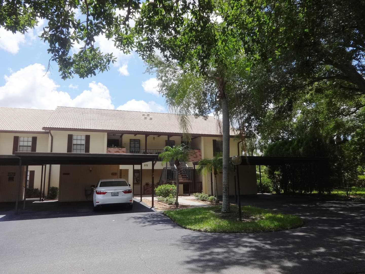 VENICE Condo: 375 D THREE LAKES LANE #174