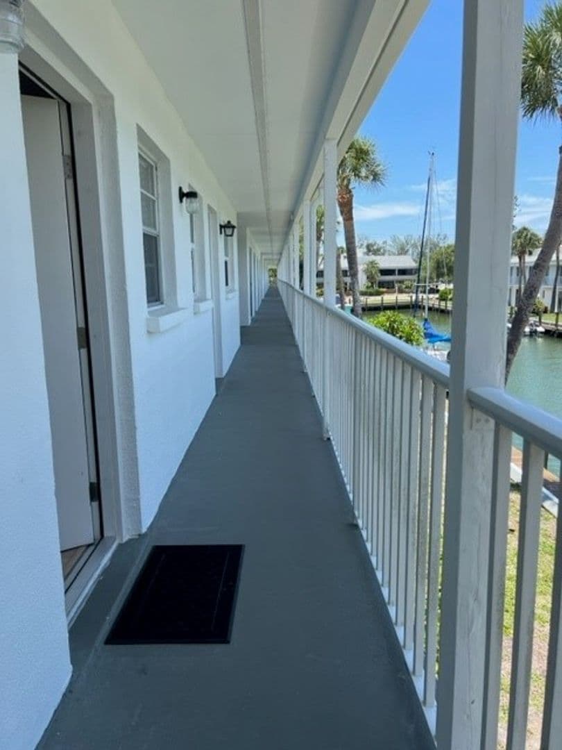 VENICE Condo: 902 GIBBS RD., #285