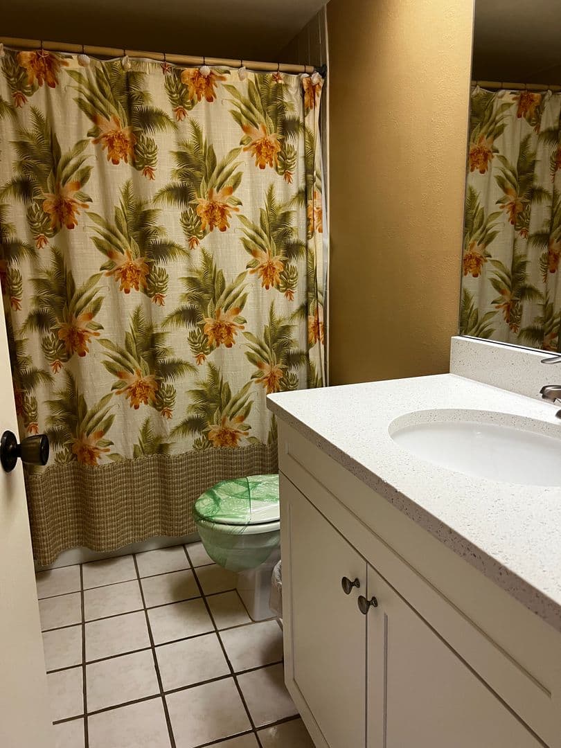 VENICE Condo: 700 GOLDEN BEACH BLVD. #231