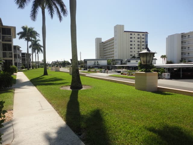 VENICE Condo: 200 THE ESPLANADE N. A18