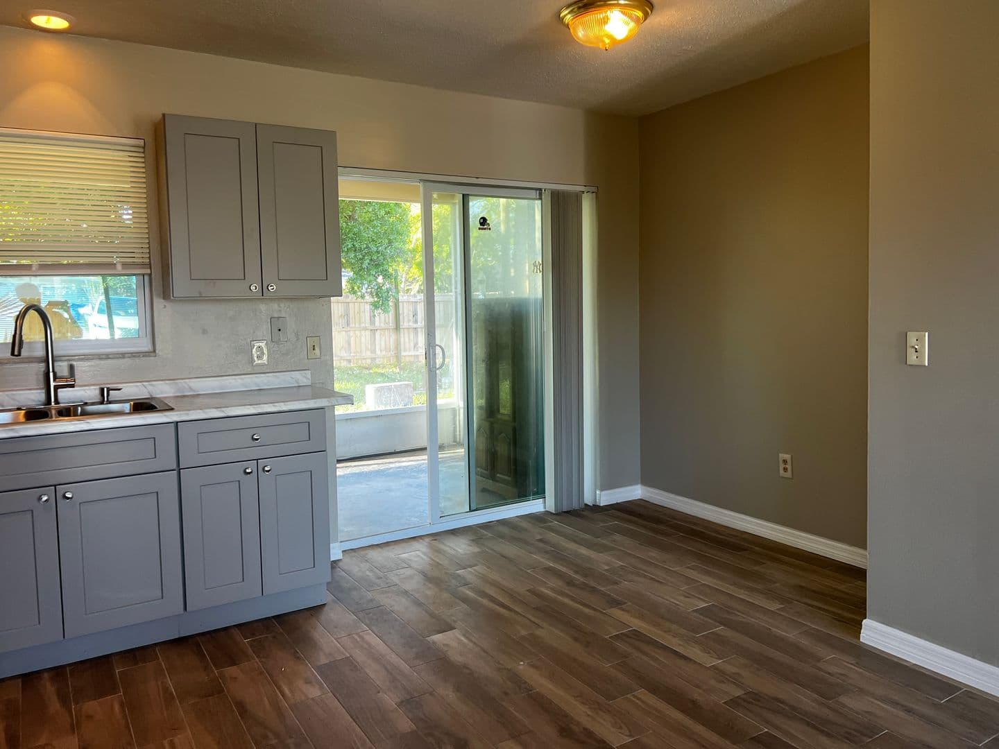 VENICE House: 556 BRIARWOOD ROAD