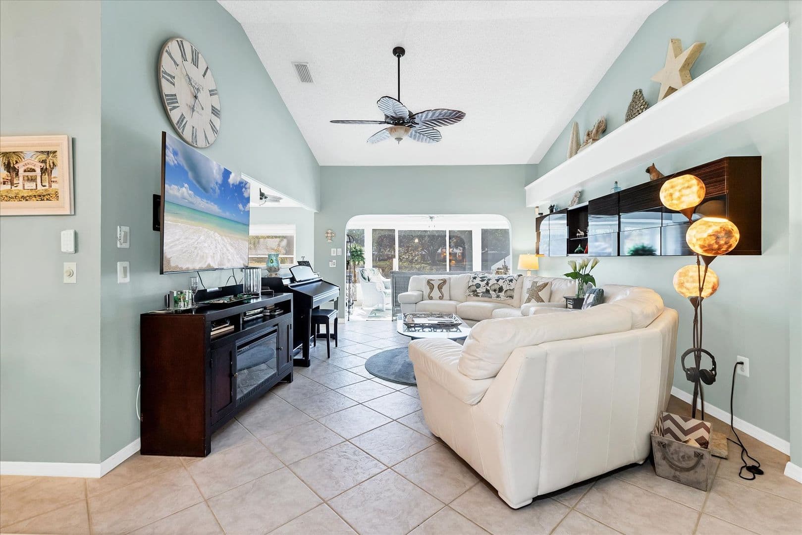 Venice Condo: 109 Southampton Pl. N. #245