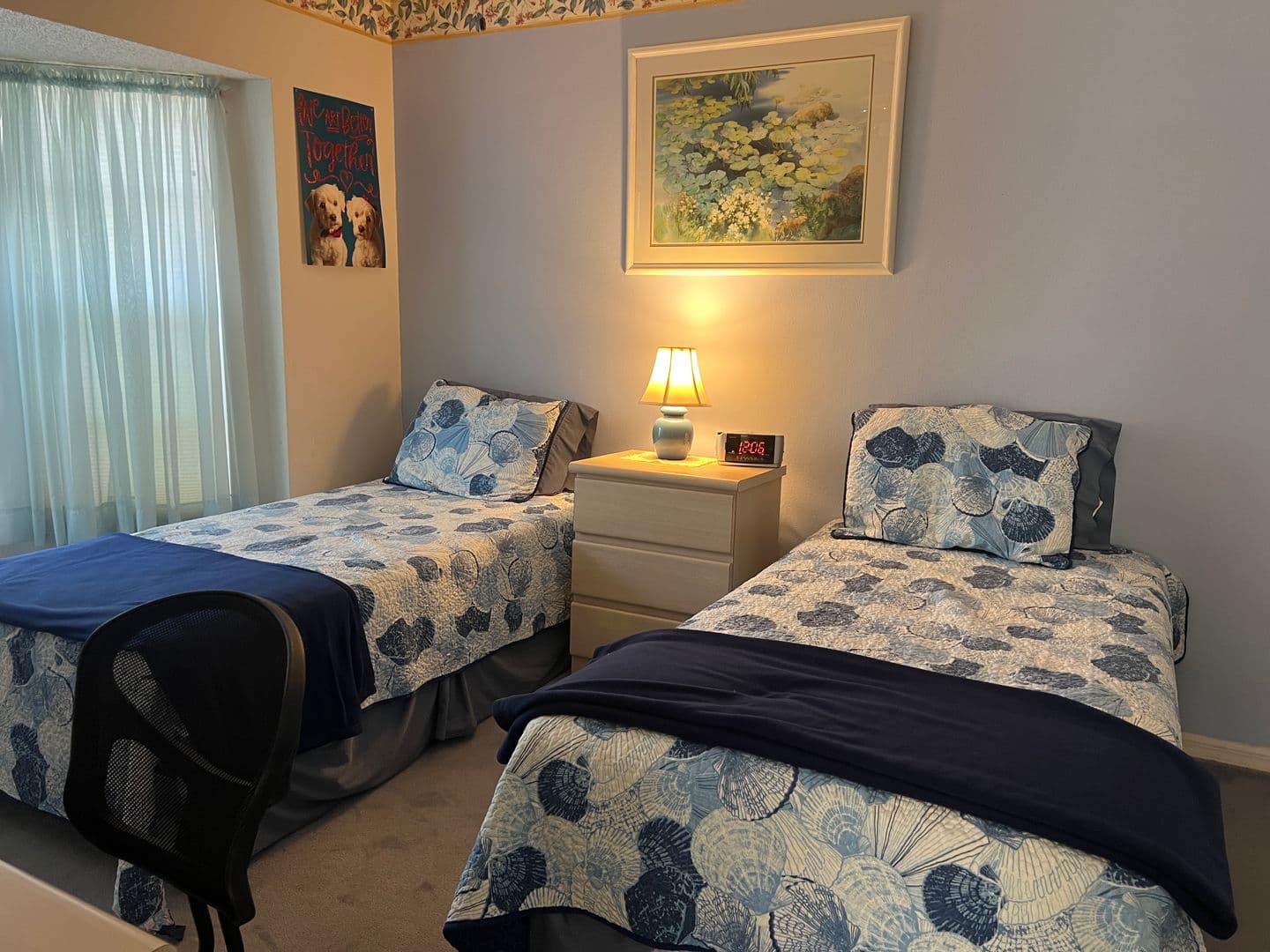 Venice House: 566 Clubside Circle