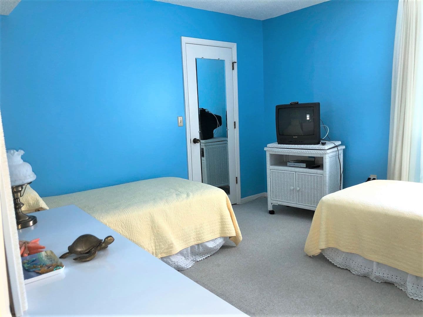 VENICE Condo: 700 GOLDEN BEACH #234