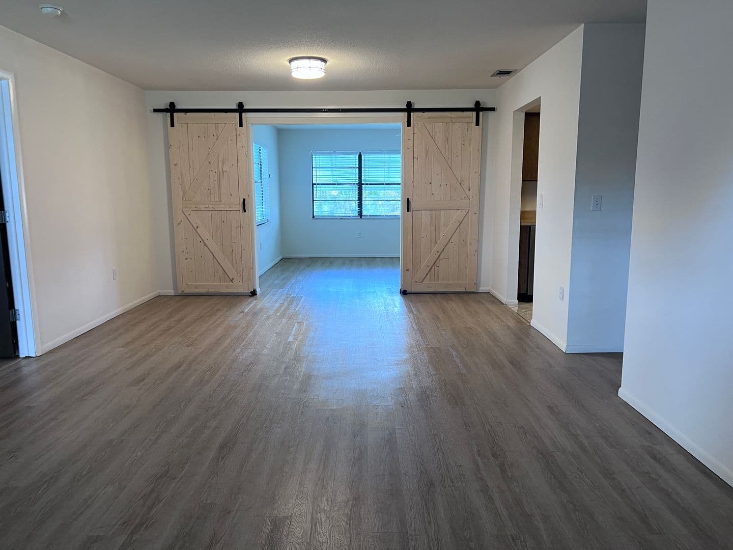 VENICE House: 435 BELMONT AVENUE