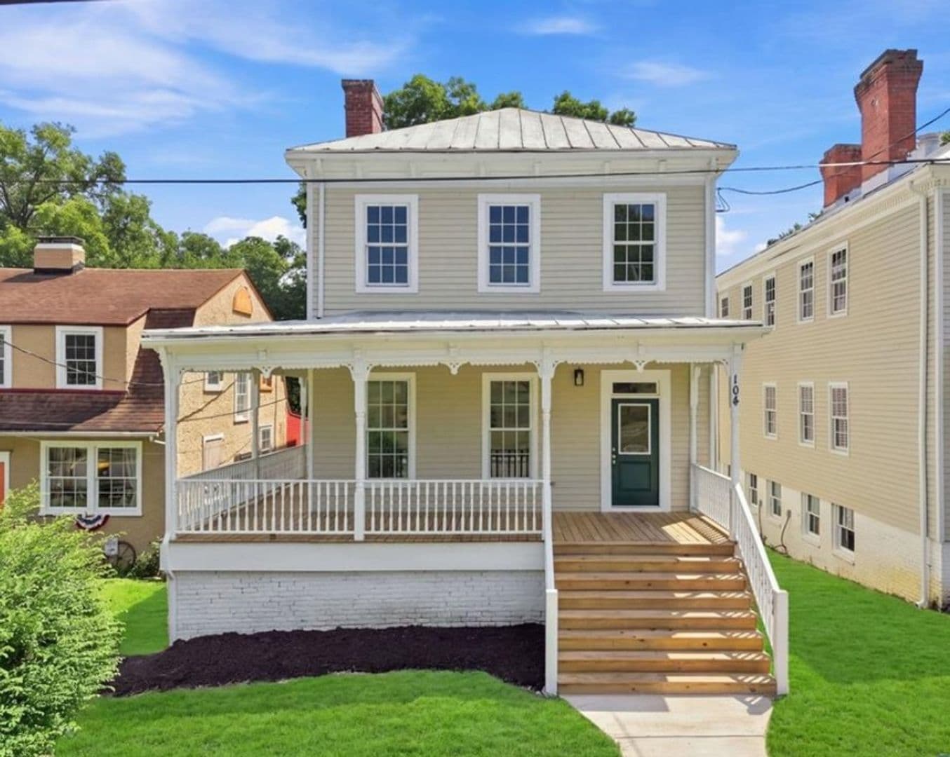 Petersburg House: 104 E Fillmore St