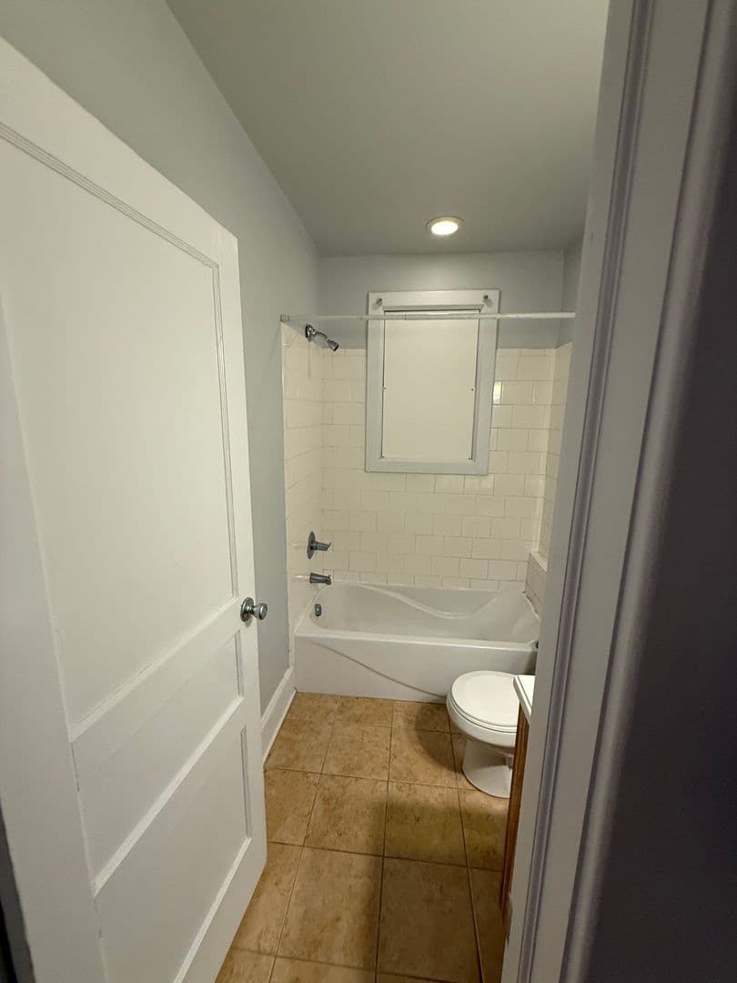 Richmond House: 2306 Parkwood Ave Unit A