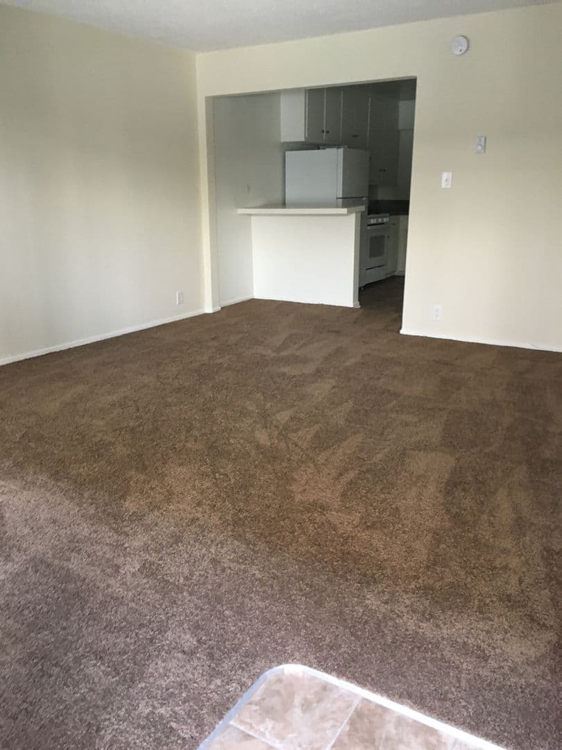 Reseda Apartment: 18400 Valerio St.