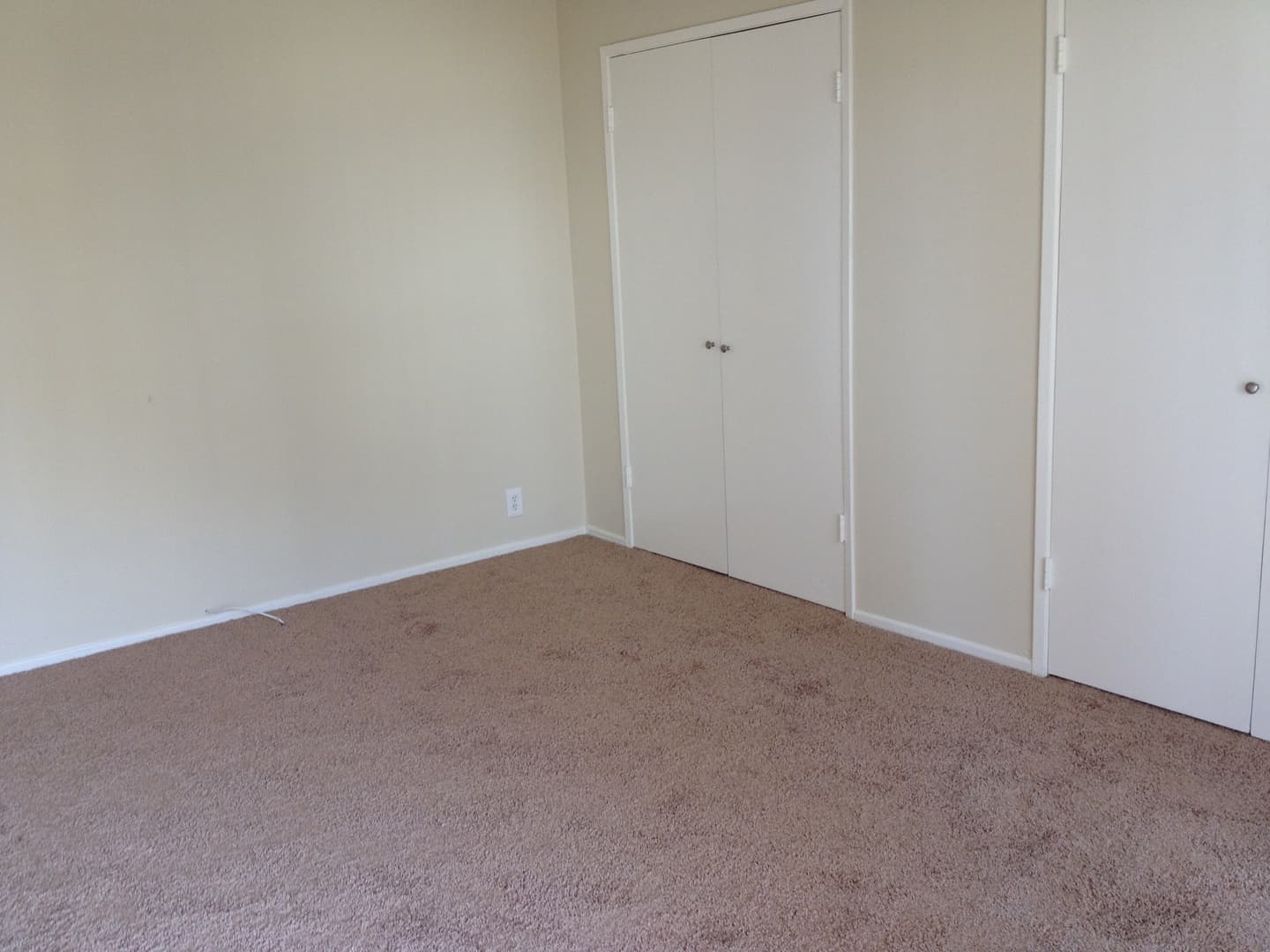 Reseda Apartment: 18400 Valerio St.