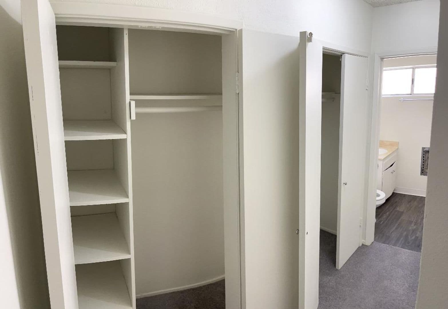Reseda Apartment: 18400 Valerio St.