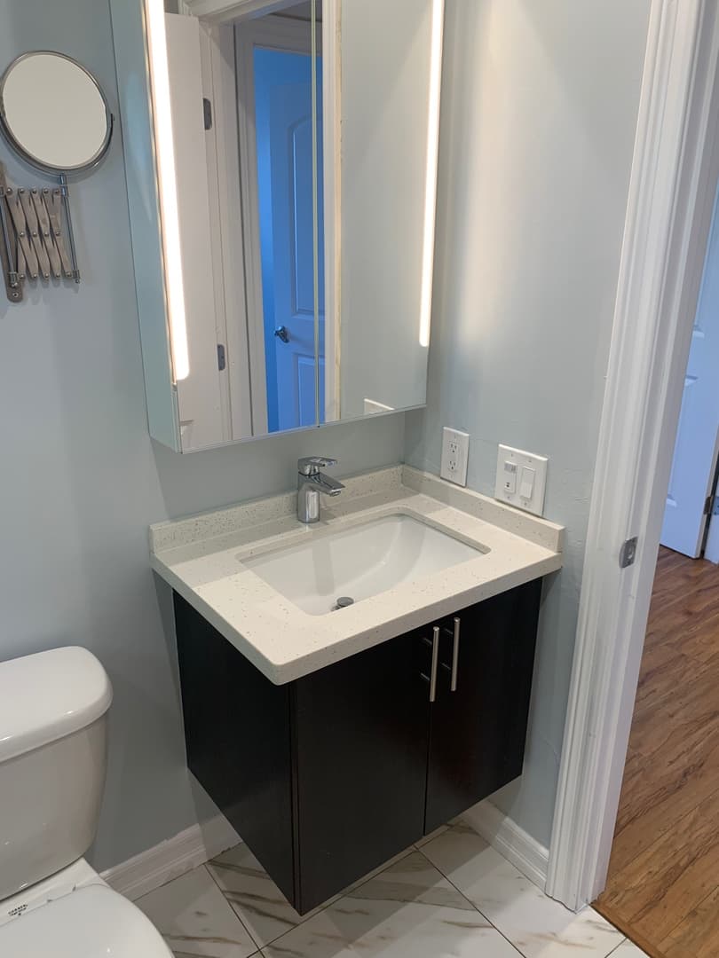 Long Beach Apartment: 1029 Mira Mar Ave
