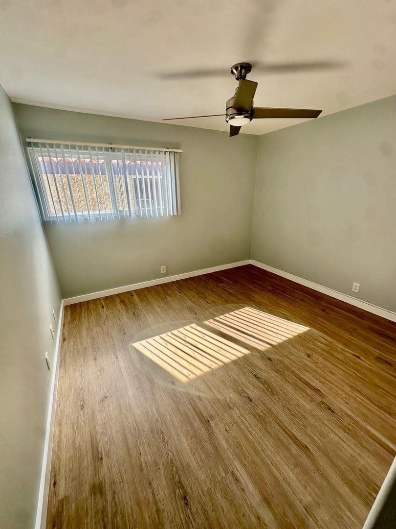 Los Alamitos Apartment: 4461 Howard Avenue