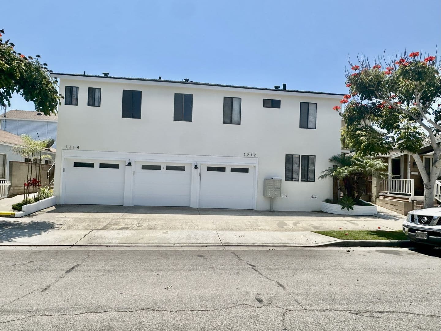 Seal Beach Apartment: 1212-1214 Ocean Ave.