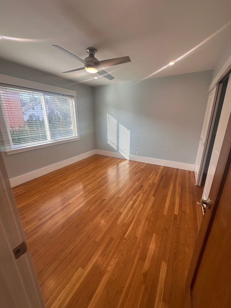 Long Beach Apartment: 3428 E. 1st Street