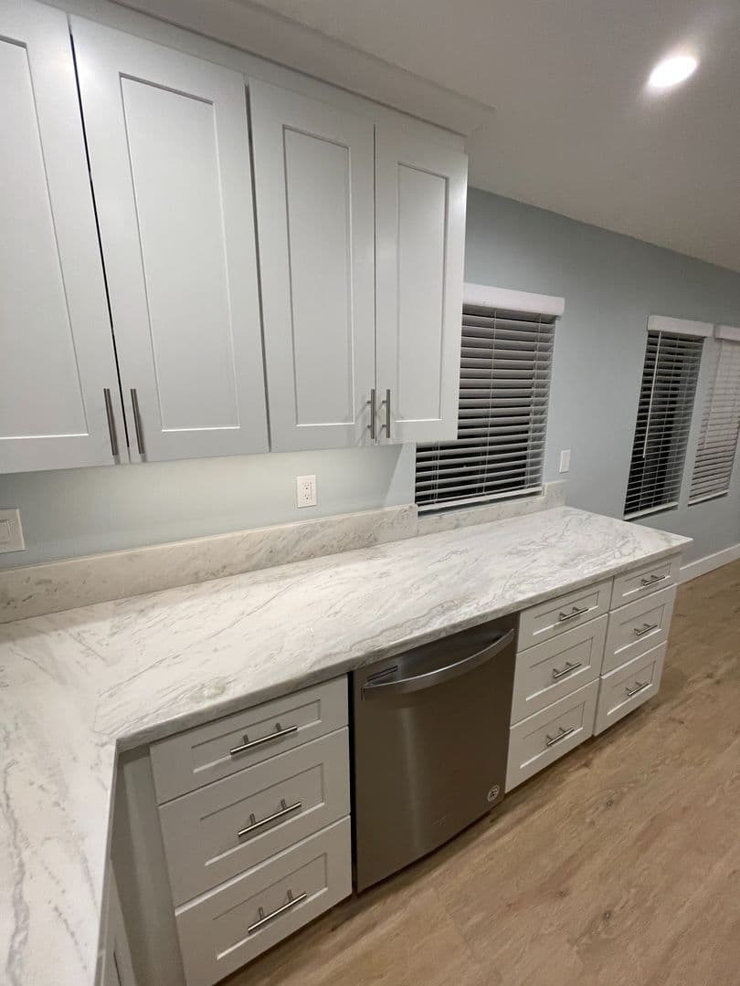 Seal Beach Apartment: 1212-1214 Ocean Ave.