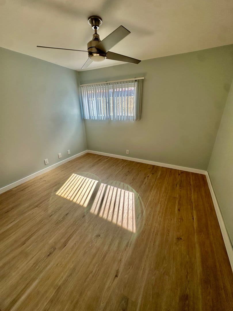 Los Alamitos Apartment: 4461 Howard Avenue