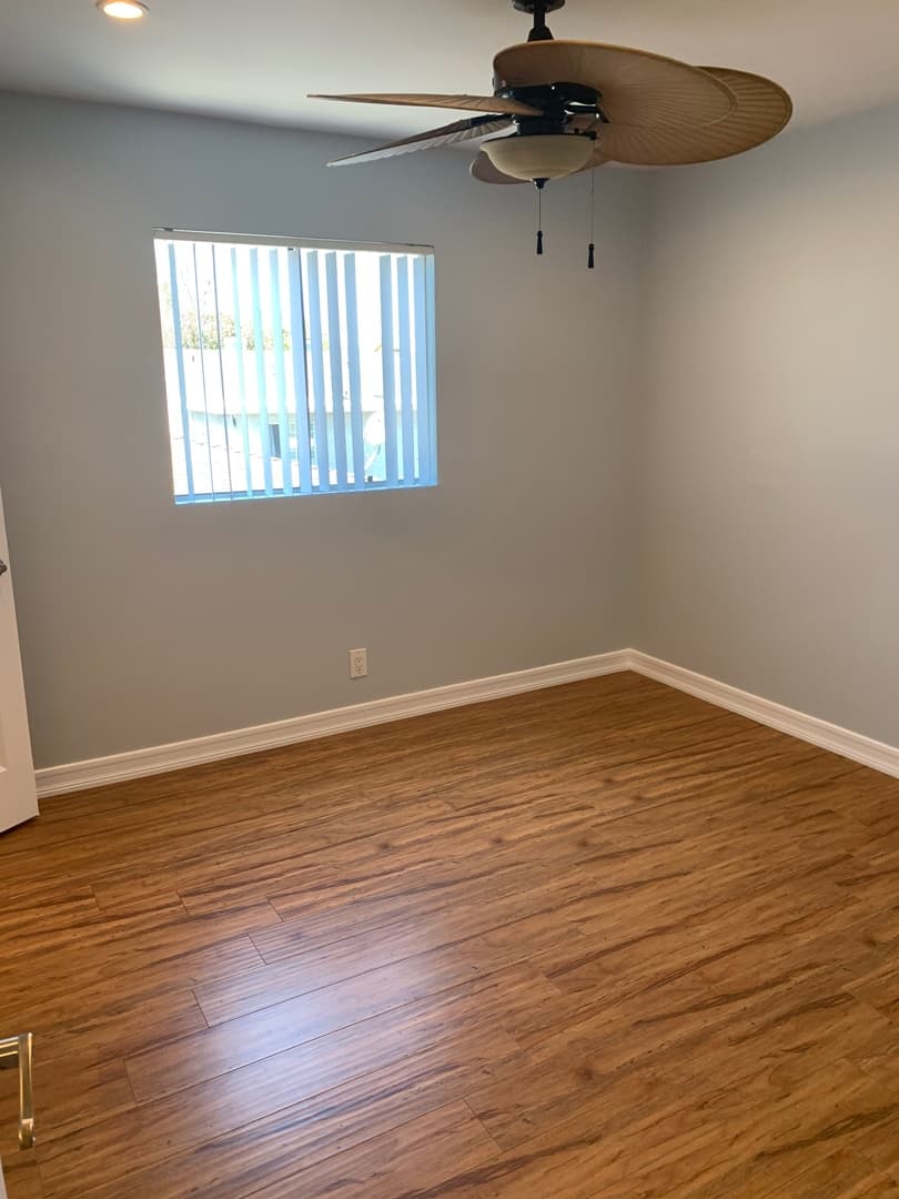 Long Beach Apartment: 1029 Mira Mar Ave