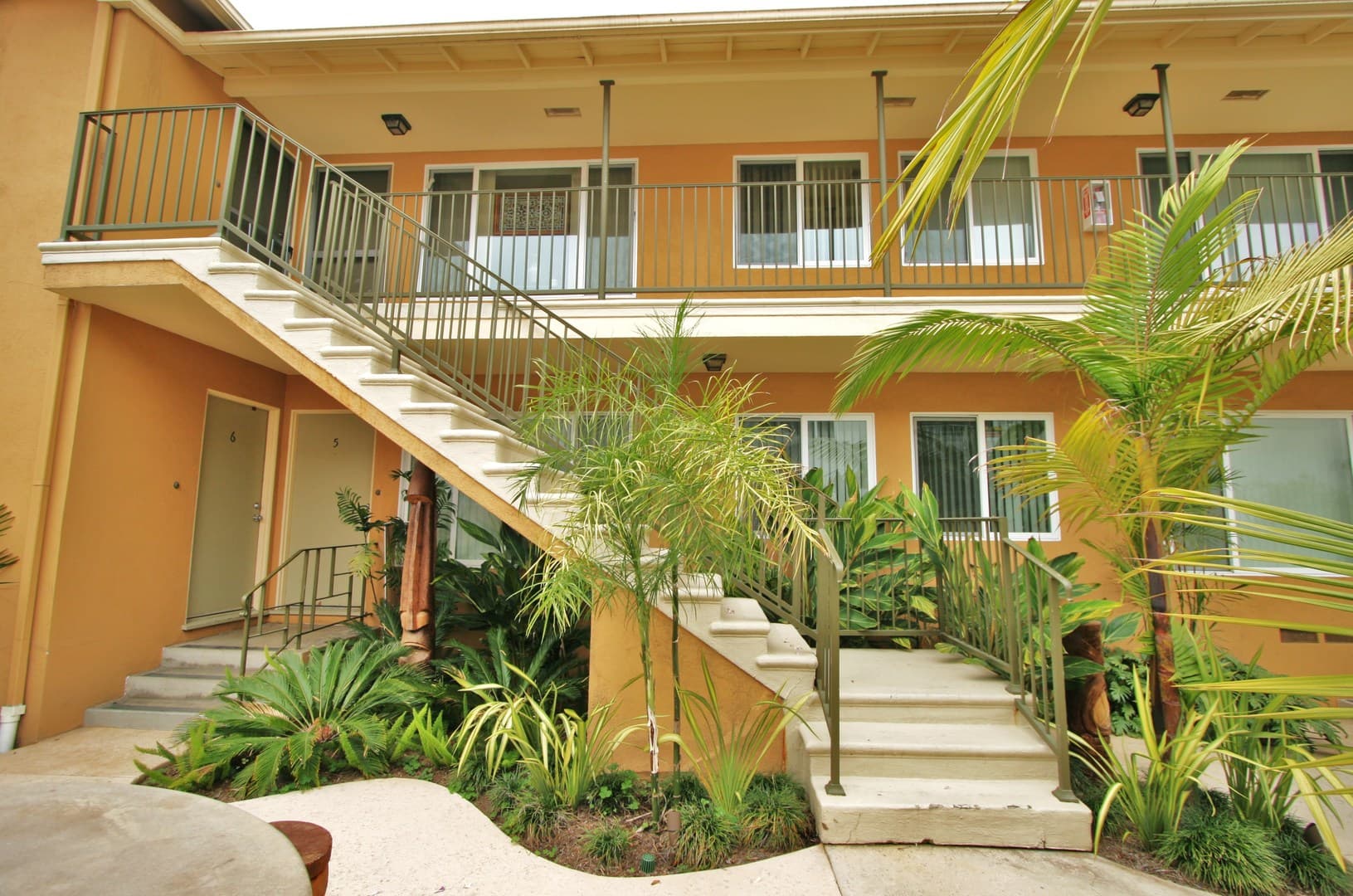 Long Beach Apartment: 3428 E. 1st Street