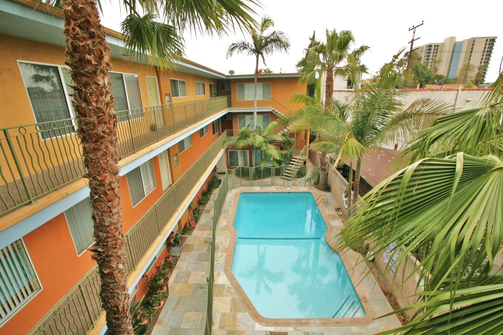 Long Beach Apartment: 1516 E. 2nd Street