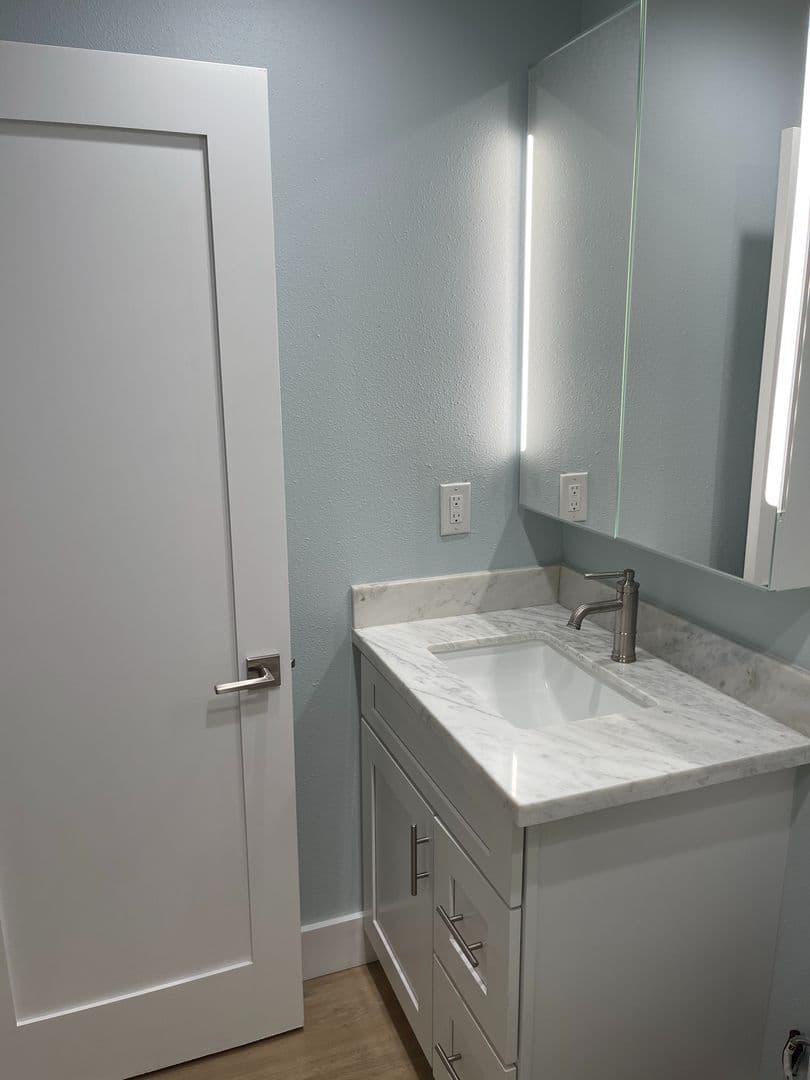Seal Beach Apartment: 1212-1214 Ocean Ave.