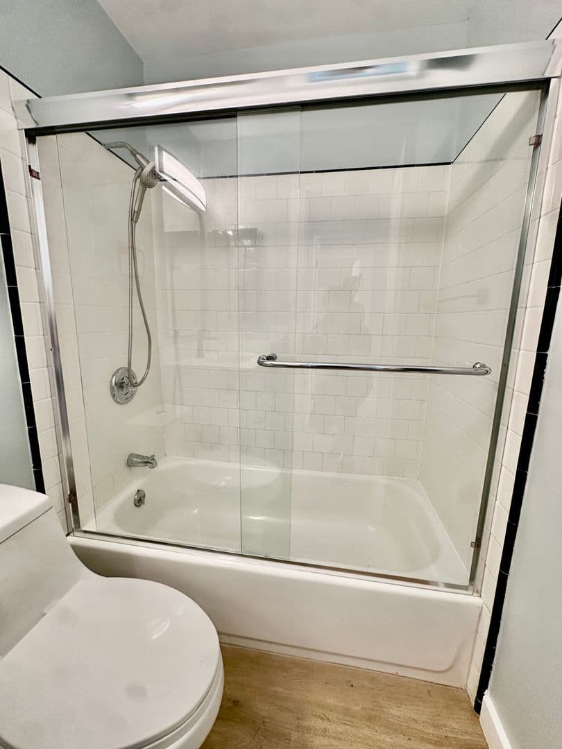 Los Alamitos Apartment: 4461 Howard Avenue