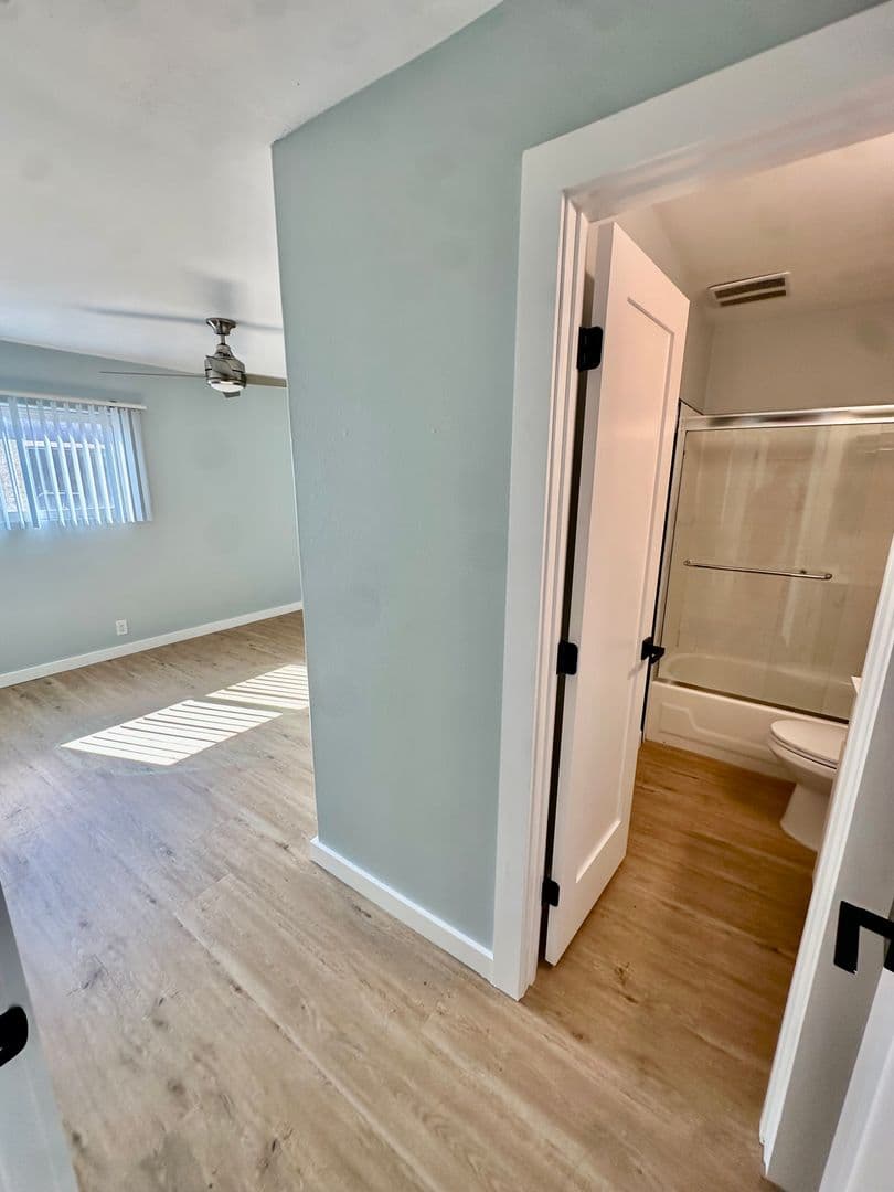 Los Alamitos Apartment: 4461 Howard Avenue