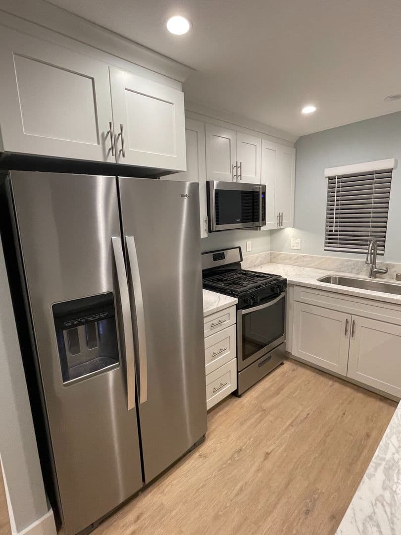 Seal Beach Apartment: 1212-1214 Ocean Ave.