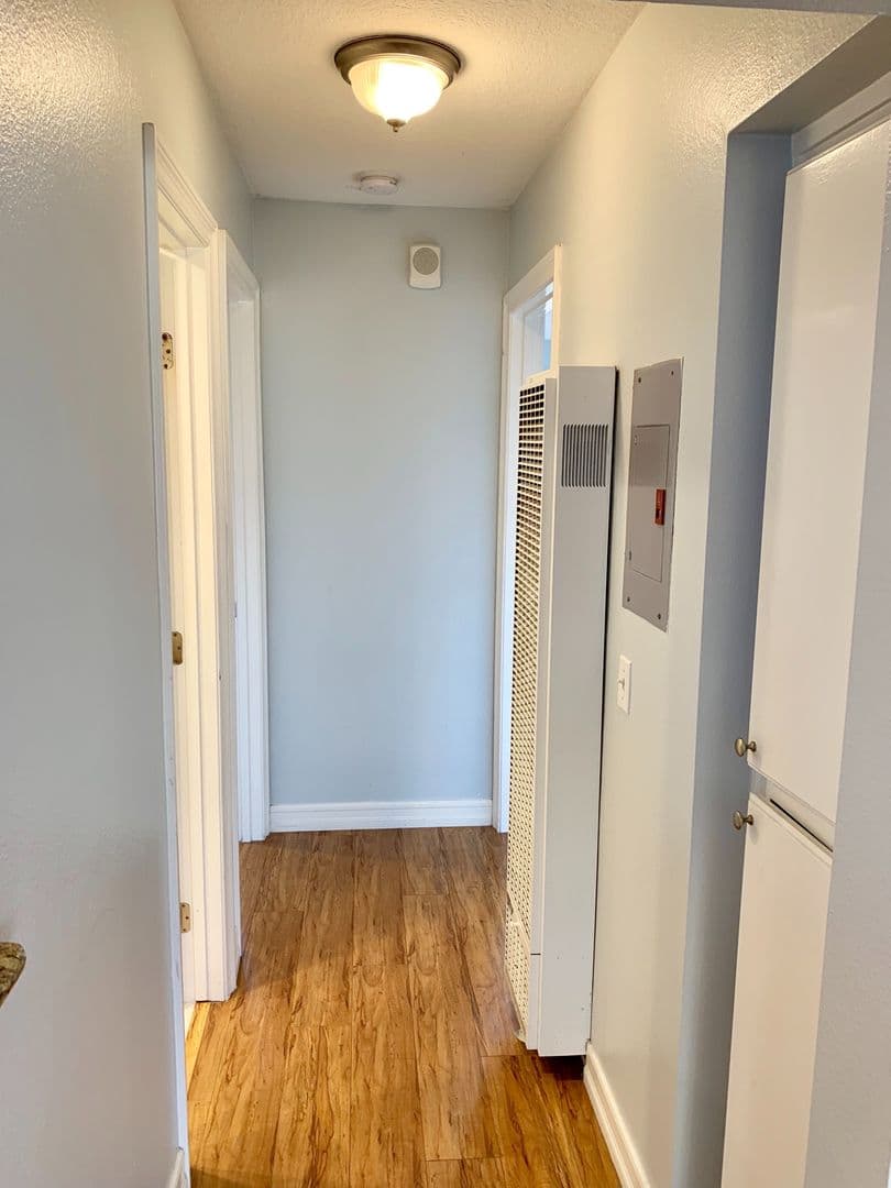 Long Beach Apartment: 1245 E. 3rd Street