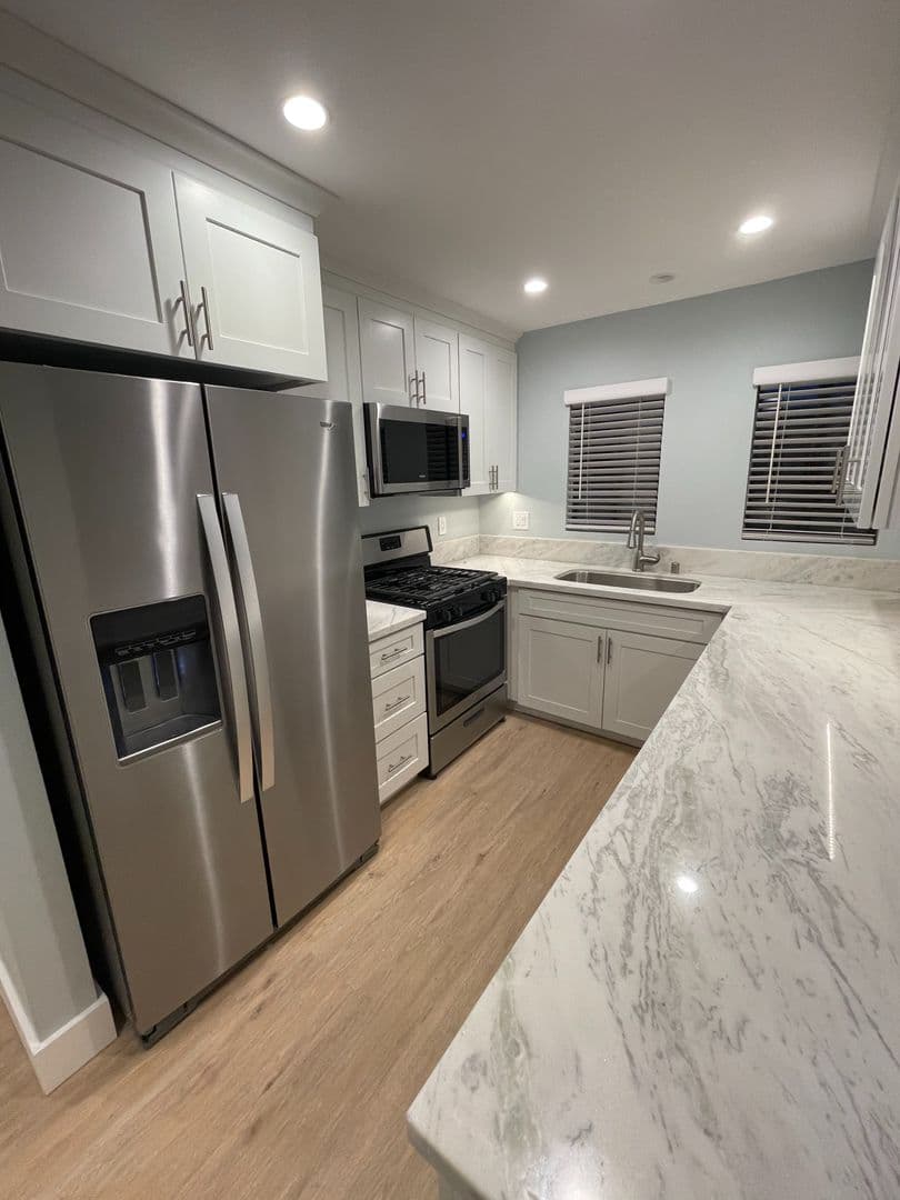Seal Beach Apartment: 1212-1214 Ocean Ave.