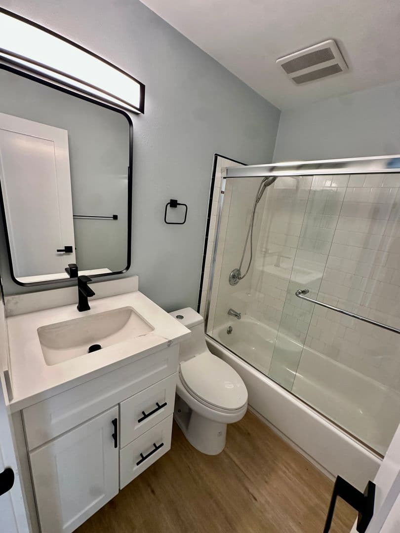 Los Alamitos Apartment: 4461 Howard Avenue