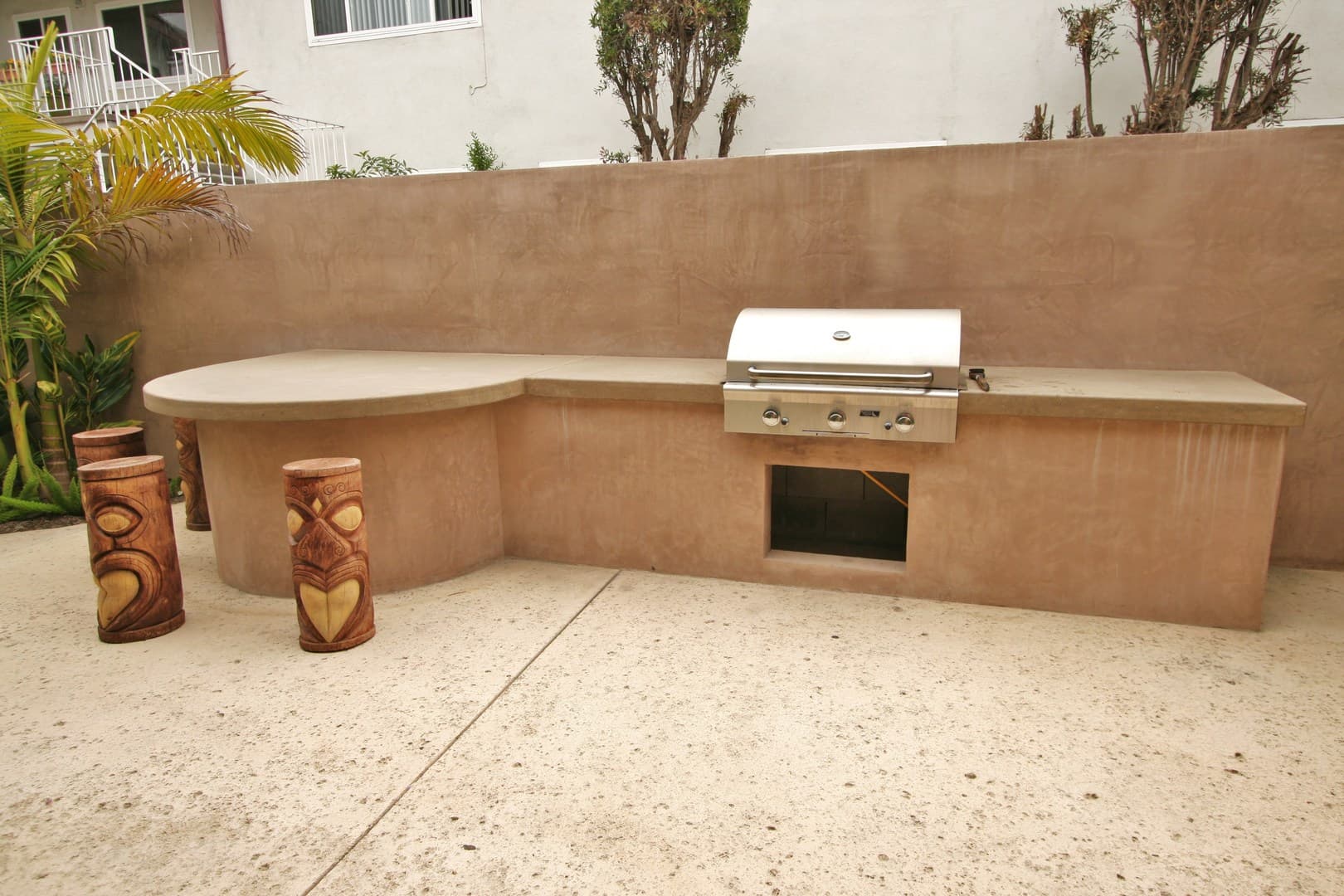 Long Beach Apartment: 3428 E. 1st Street