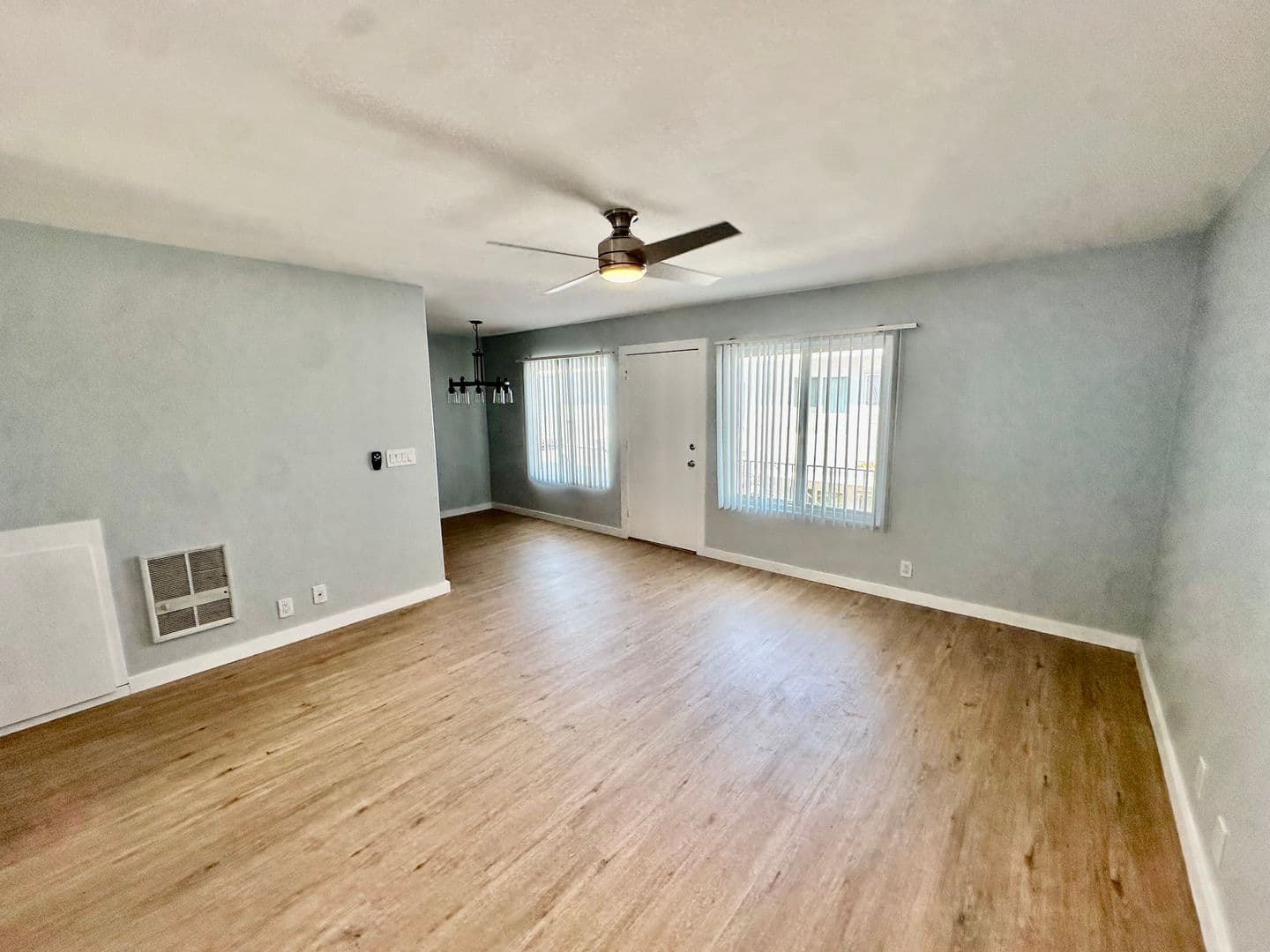 Los Alamitos Apartment: 4461 Howard Avenue