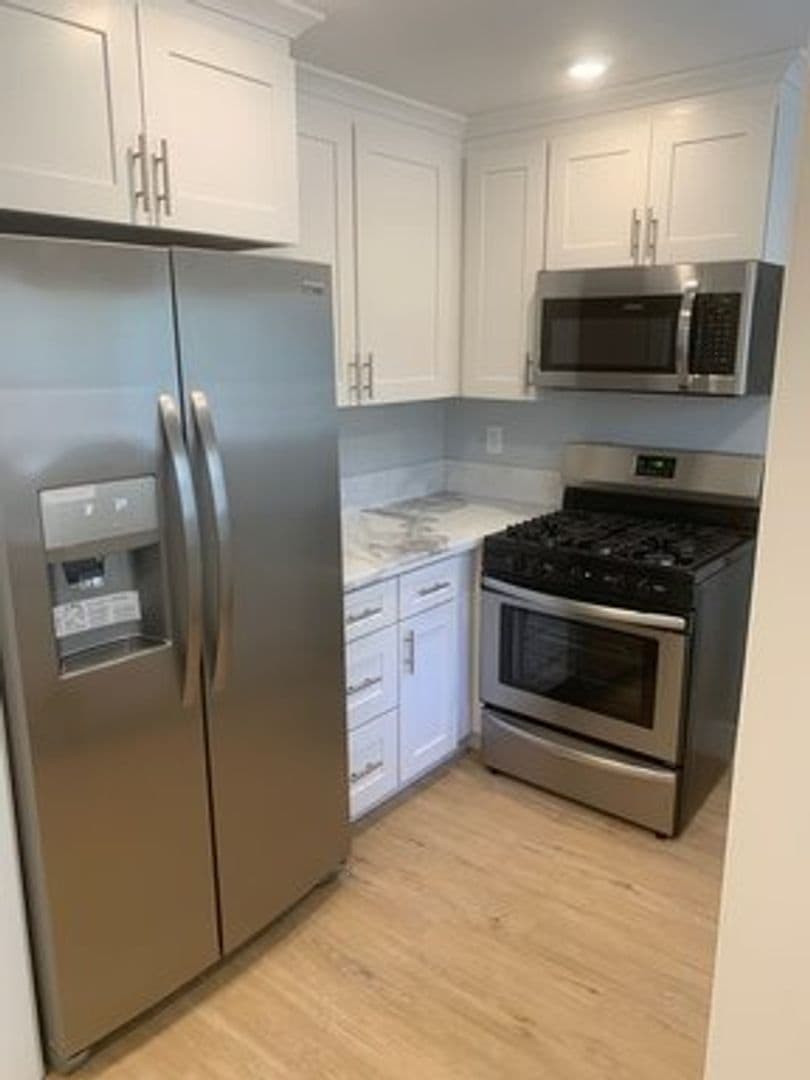Seal Beach Apartment: 1212-1214 Ocean Ave.