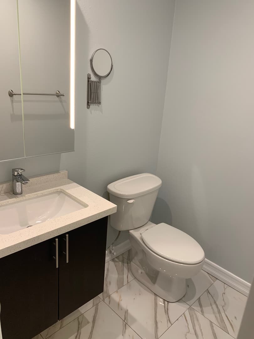 Long Beach Apartment: 1029 Mira Mar Ave