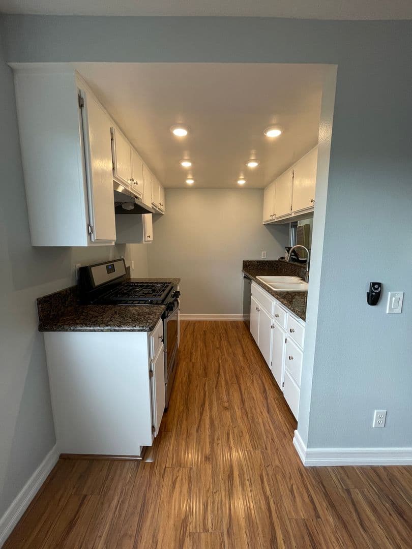 Long Beach Apartment: 1245 E. 3rd Street