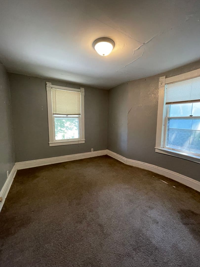 Emporia Apartment: 722 Union St.