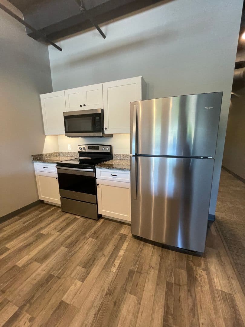 Emporia Apartment: 712 Commercial St - Apt 209