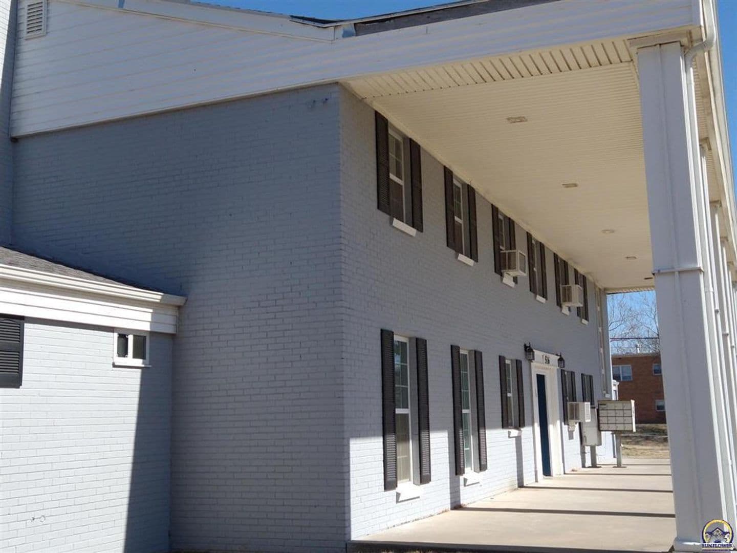 Emporia Apartment: 516 E 12th Ave