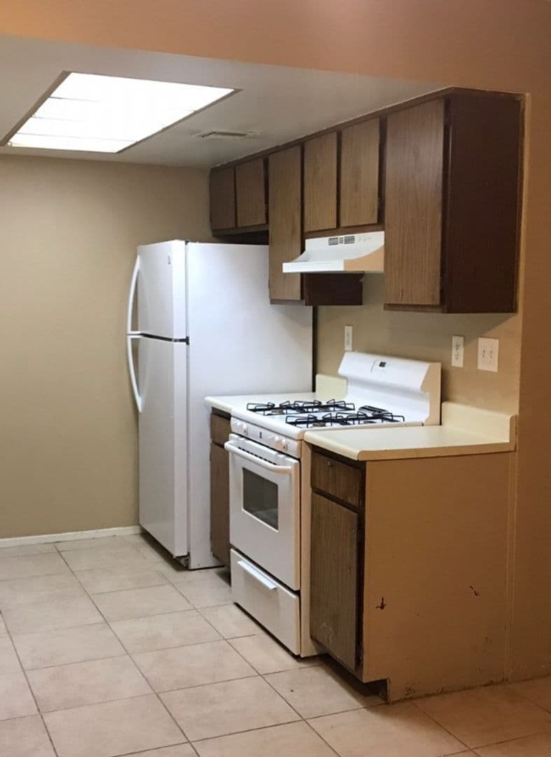 Las Vegas Condo: 445 N. Lamb Blvd