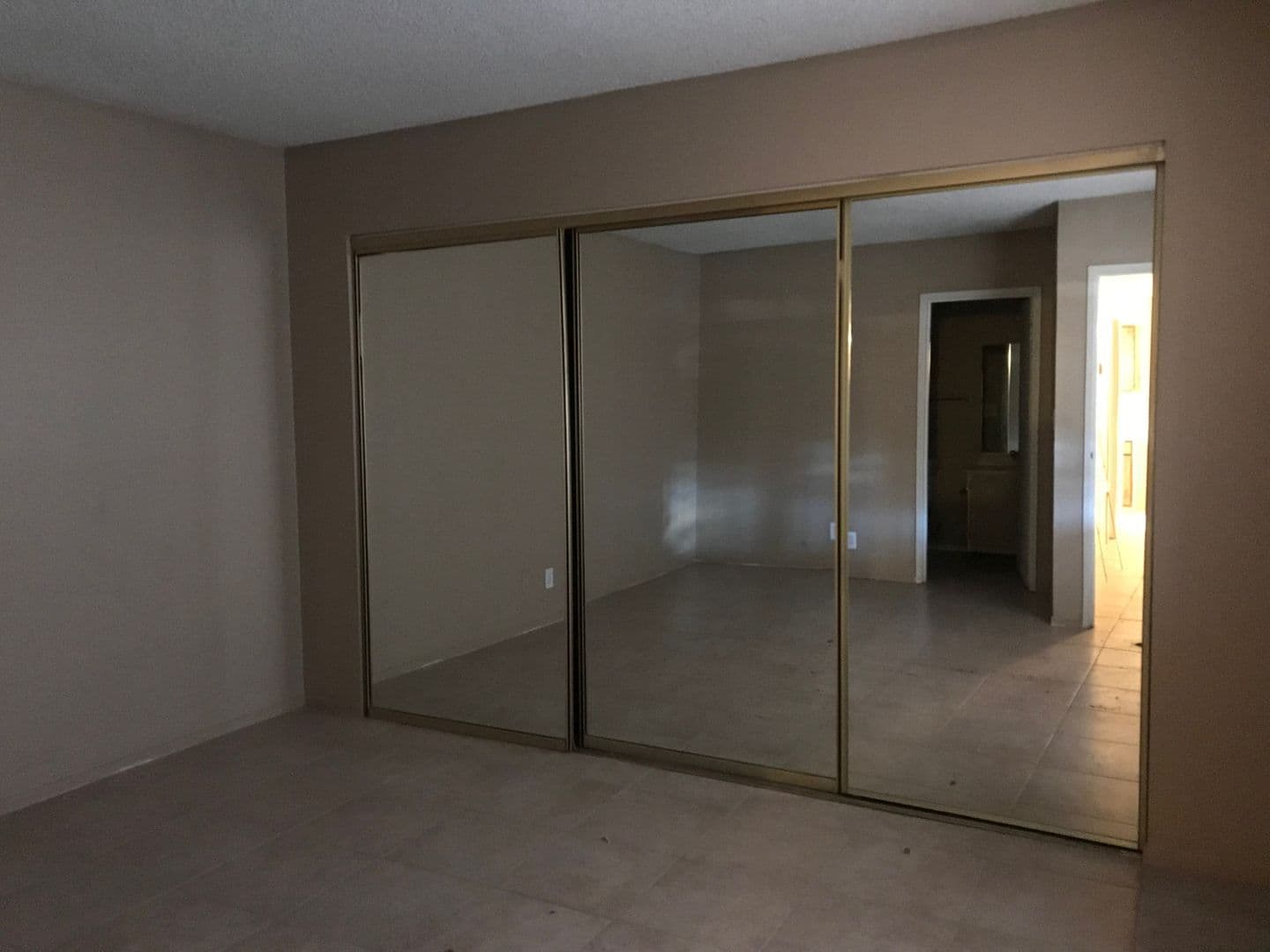 Las Vegas Condo: 445 N. Lamb Blvd