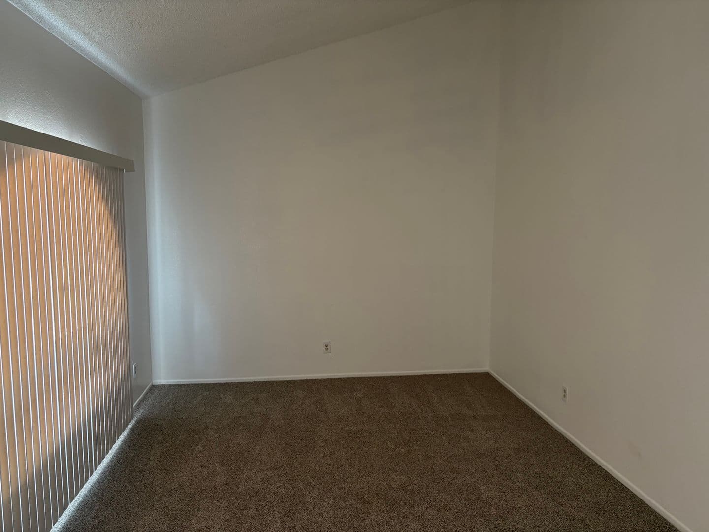 Mesa House: 923 W Posada Ave