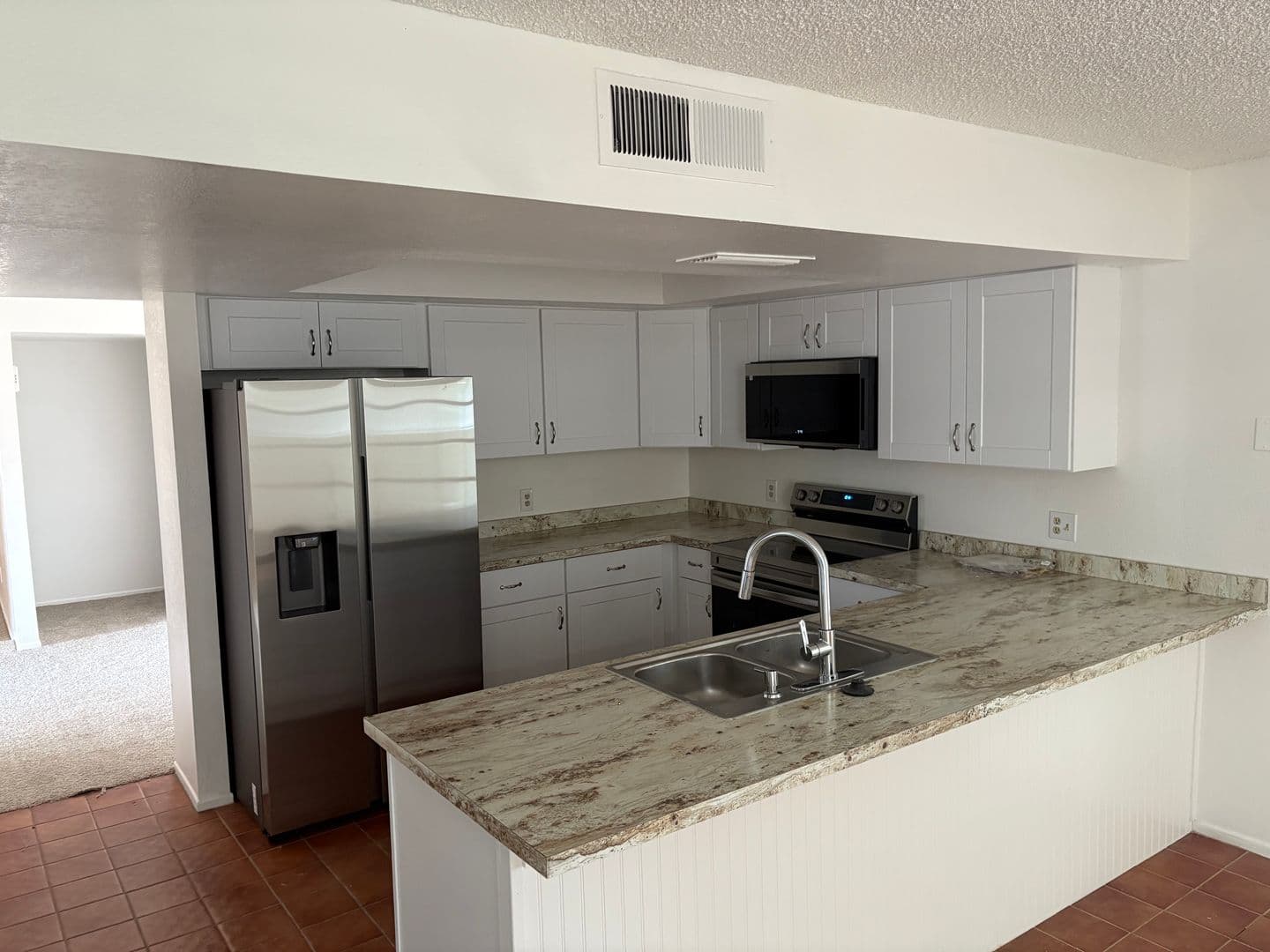 Mesa House: 923 W Posada Ave