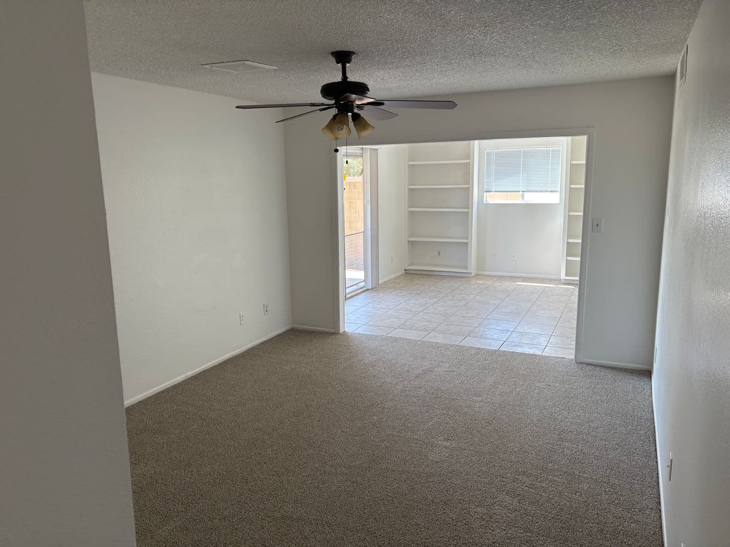 Mesa House: 923 W Posada Ave