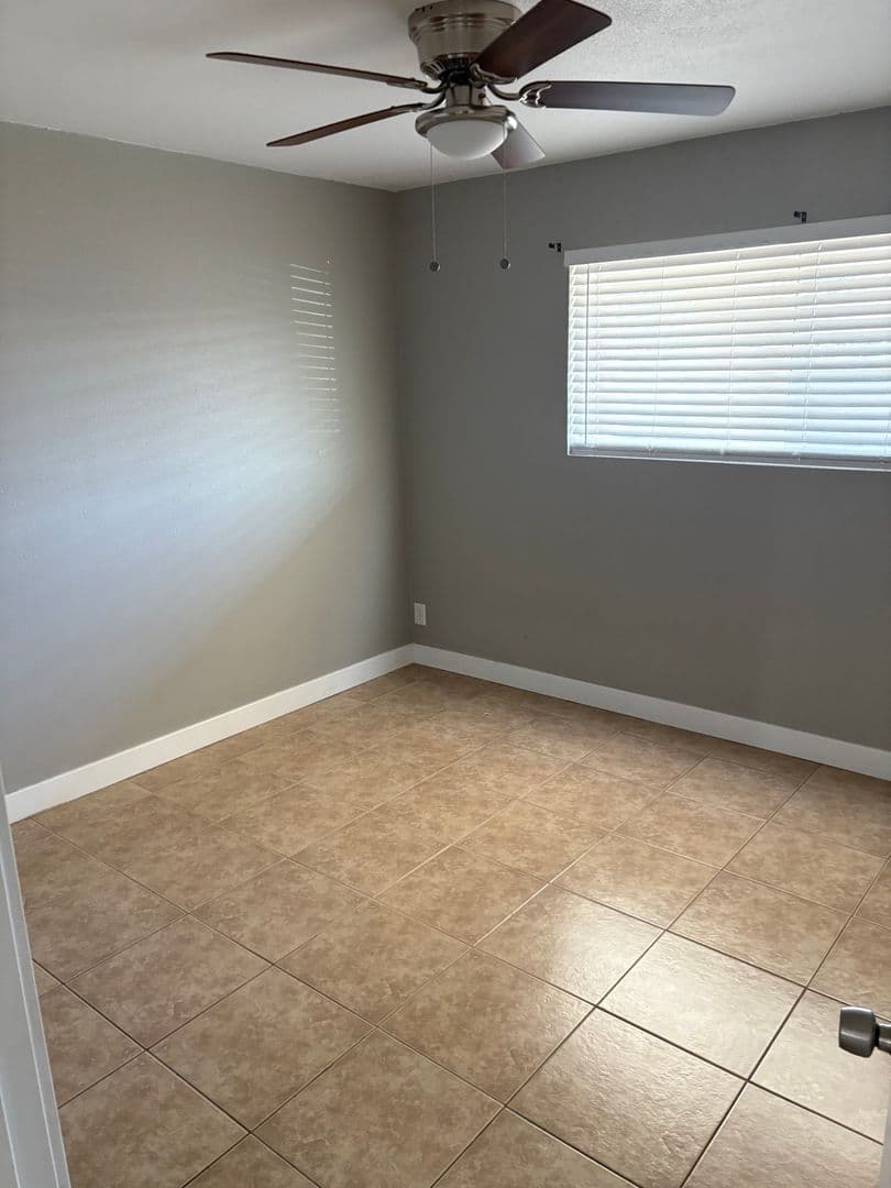 Tempe Condo: 1978 E. Don Carlos Ave Unit B