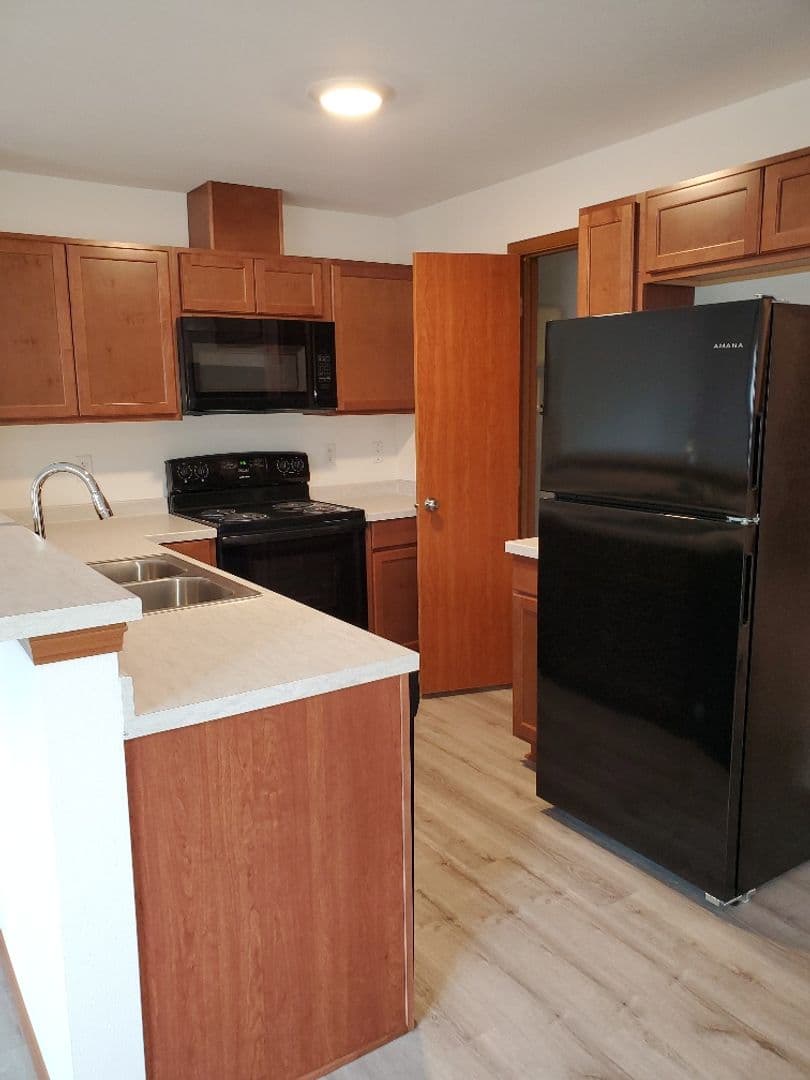 DEER PARK Apartment: 425 S MAIN ST
