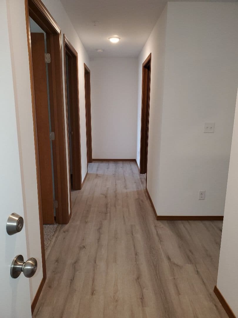 DEER PARK Apartment: 425 S MAIN ST