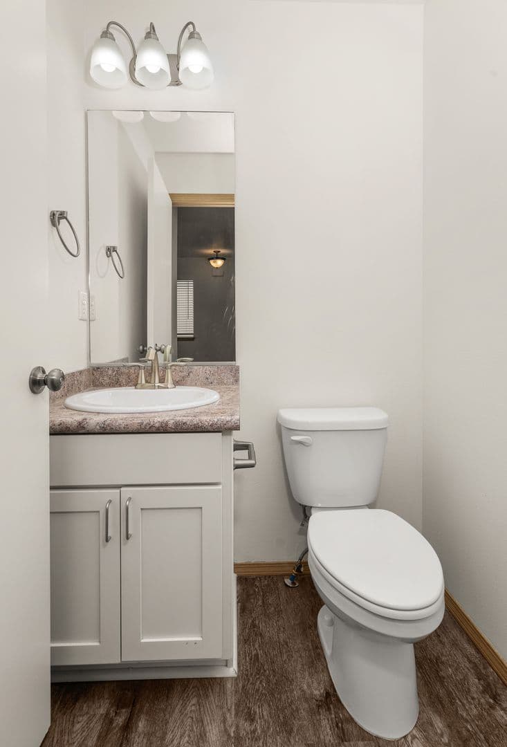 DEER PARK House: 204 E F ST UNIT B