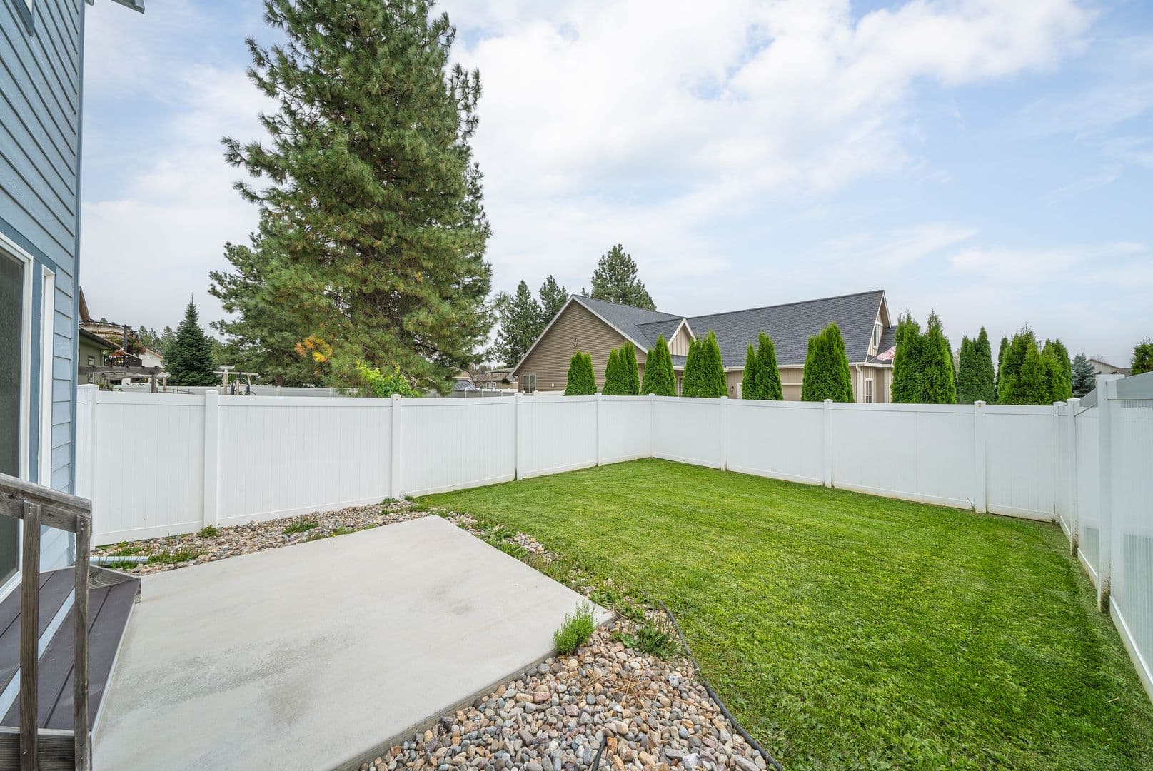 DEER PARK House: 204 E F ST UNIT B